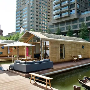 Wikkelboats At Floating Rijnhaven Ferienhaus